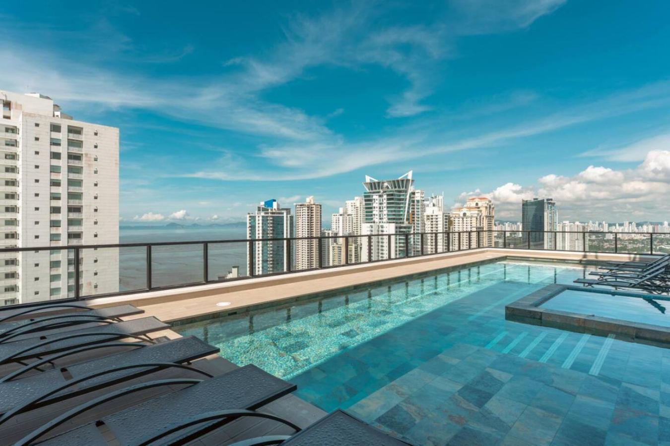 Deluxe Condo Suite 1BR with Ocean and Park View *