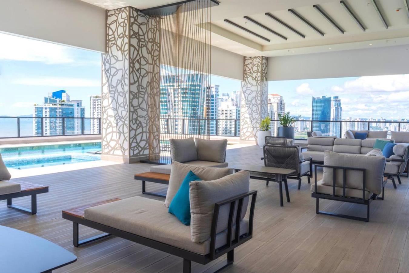 Deluxe Condo Suite 1BR with Ocean and Park View Panama City