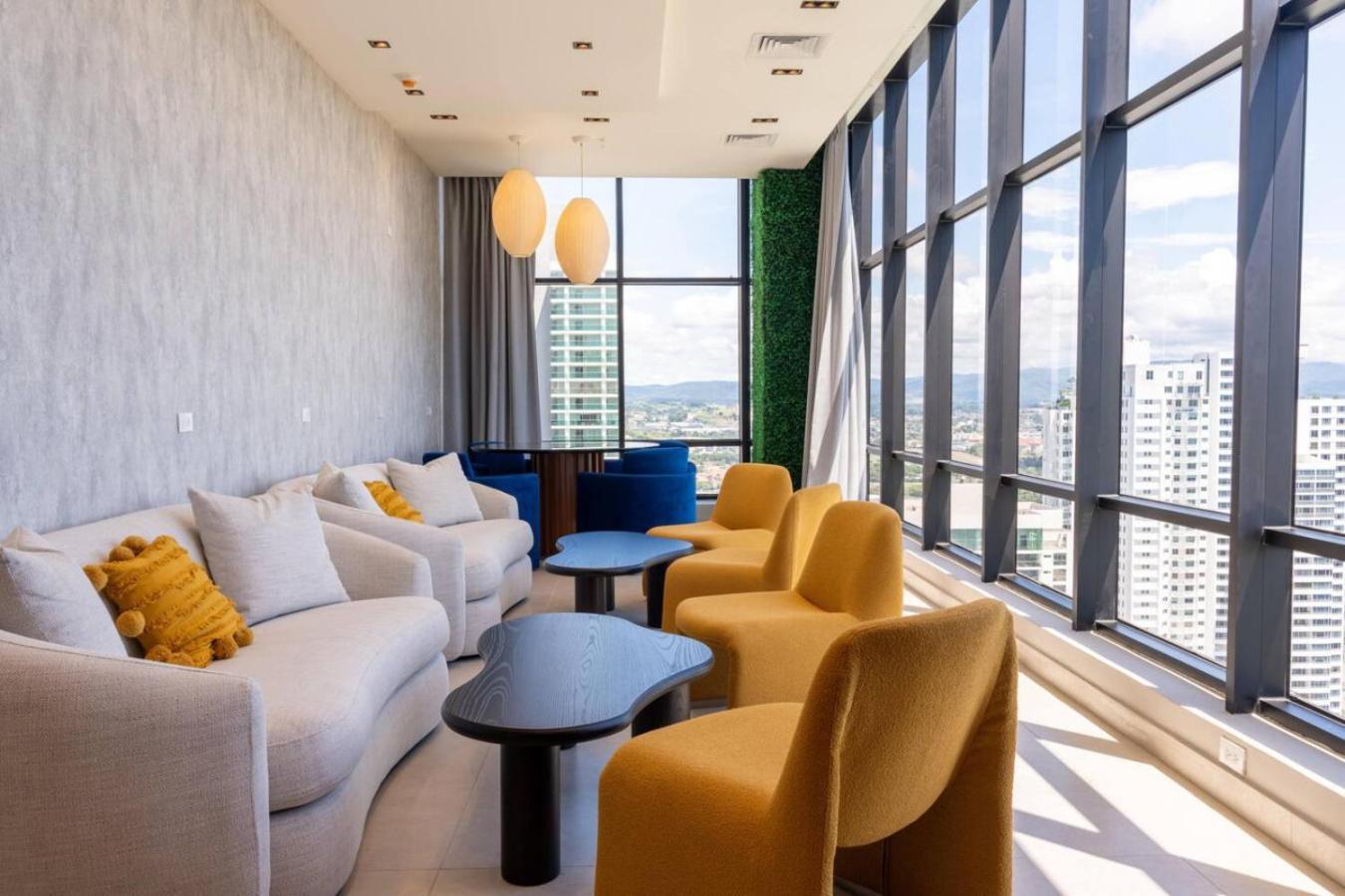 Deluxe Condo Suite 1BR with Ocean and Park View Holiday home *